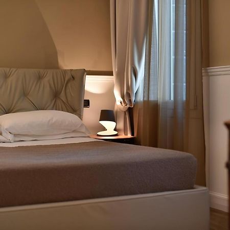 Palazzo Bovio - Boutique Apartments ปาโดวา ภายนอก รูปภาพ