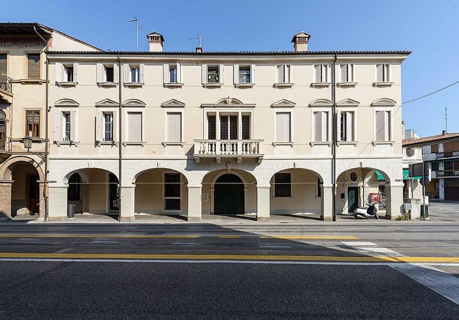 Palazzo Bovio - Boutique Apartments ปาโดวา ภายนอก รูปภาพ