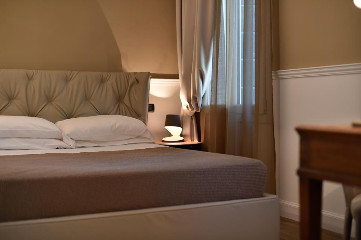 Palazzo Bovio - Boutique Apartments ปาโดวา ภายนอก รูปภาพ