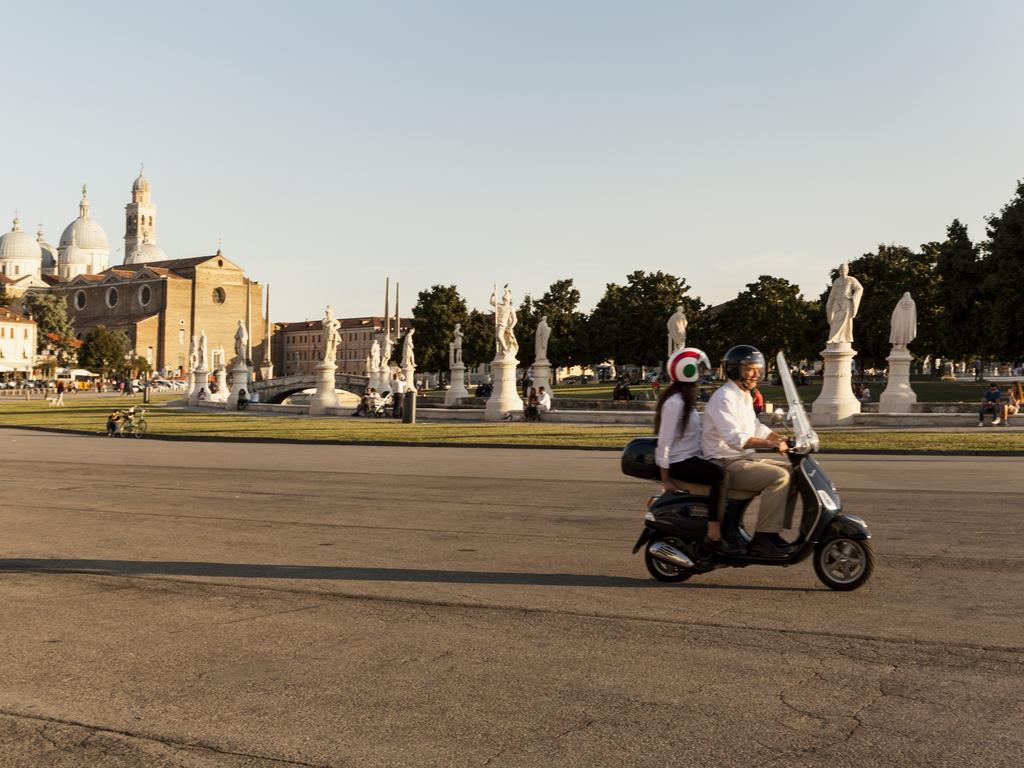 Palazzo Bovio - Boutique Apartments ปาโดวา ภายนอก รูปภาพ