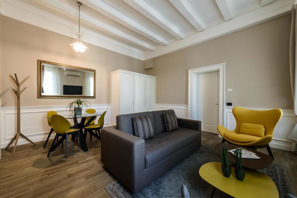 Palazzo Bovio - Boutique Apartments ปาโดวา ภายนอก รูปภาพ