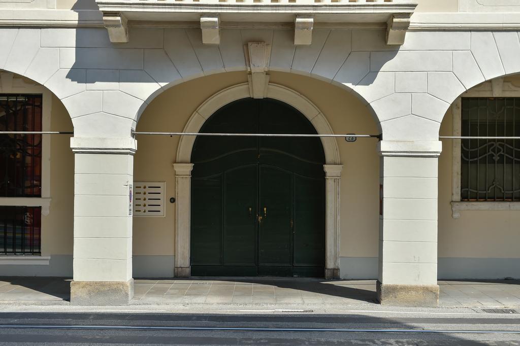 Palazzo Bovio - Boutique Apartments ปาโดวา ภายนอก รูปภาพ