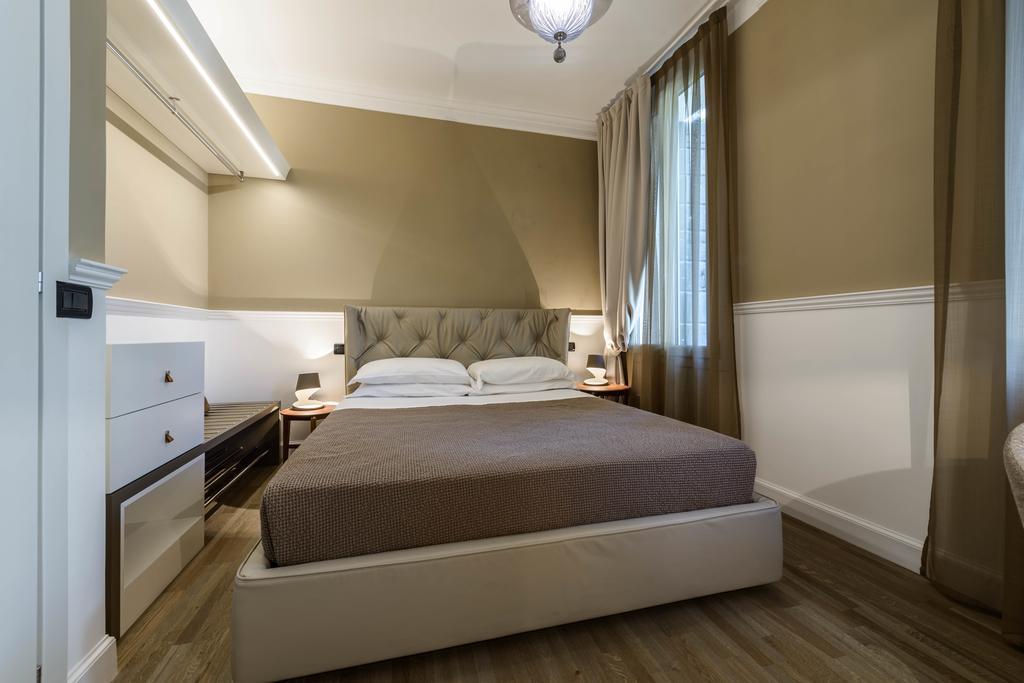Palazzo Bovio - Boutique Apartments ปาโดวา ภายนอก รูปภาพ
