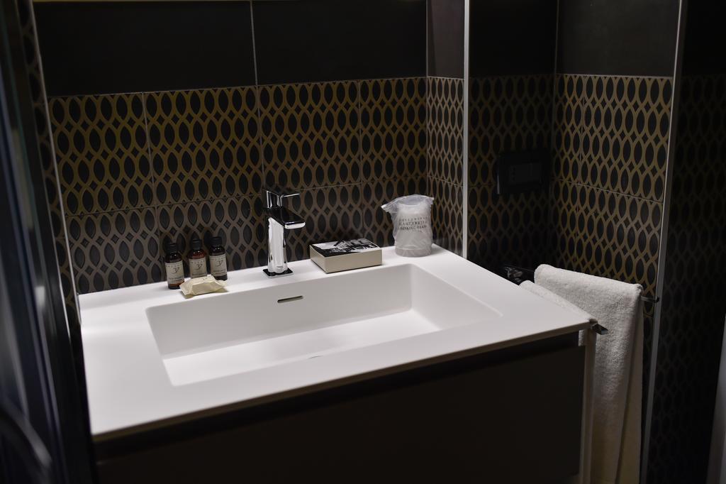 Palazzo Bovio - Boutique Apartments ปาโดวา ภายนอก รูปภาพ